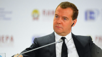 Медведев: важно сохранить доверие вкладчиков